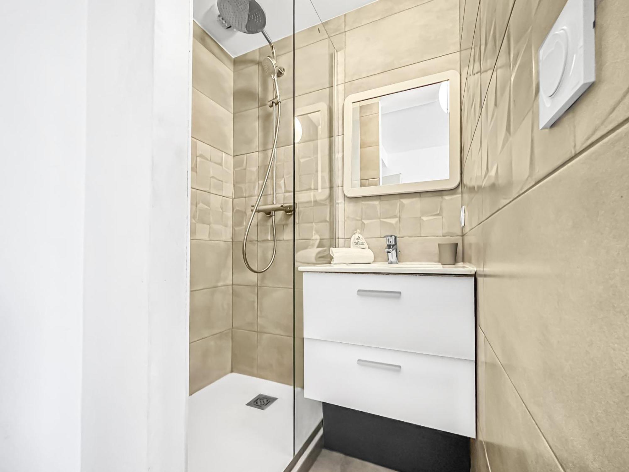 La Coloc Choco - Belle Colocation En Hypercentre / 5 Chambres Privees / Salle De Bains Privative / Proche Gare Et Tram / Wifi Et Netflix アンヌマス エクステリア 写真