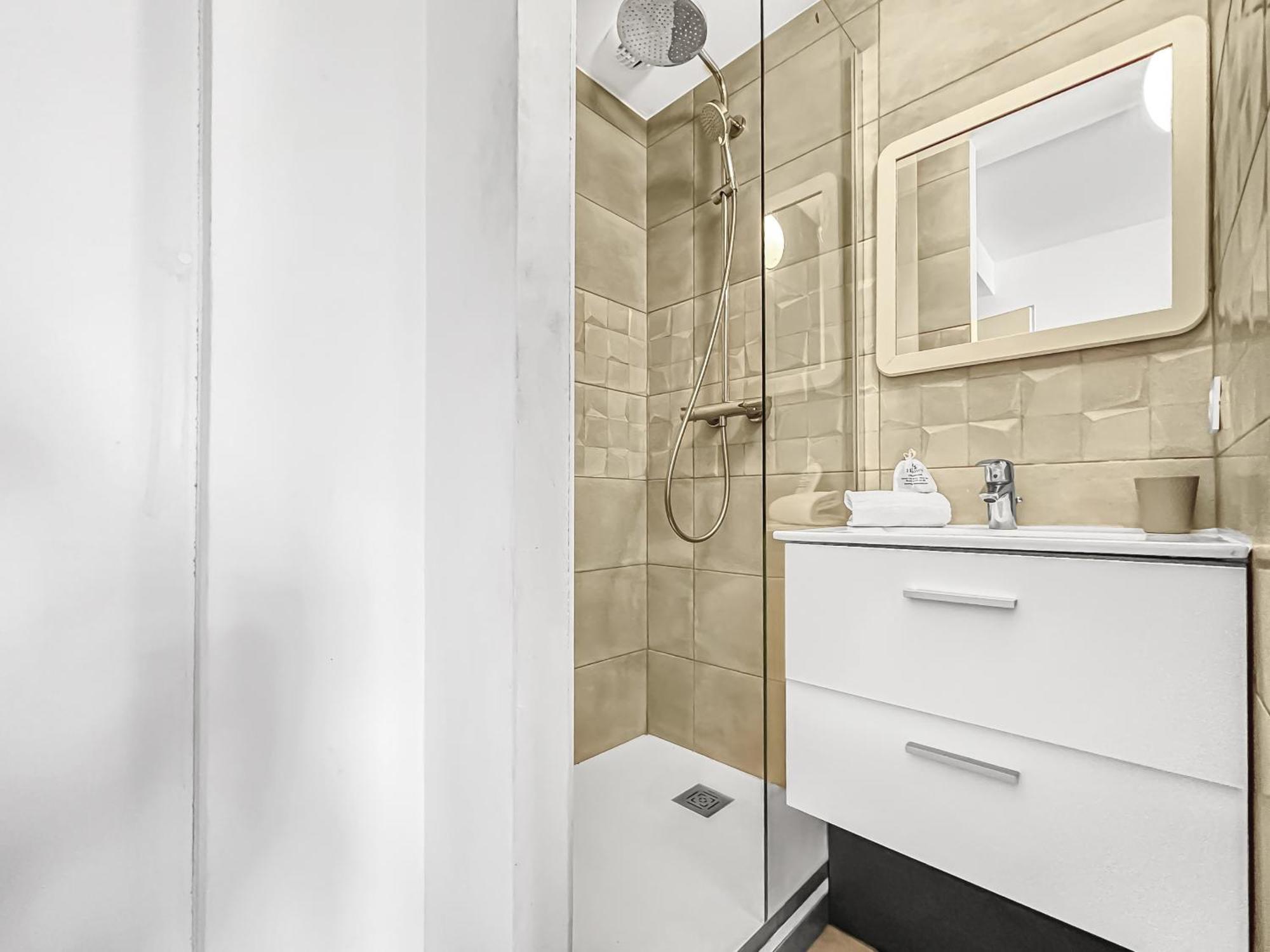 La Coloc Choco - Belle Colocation En Hypercentre / 5 Chambres Privees / Salle De Bains Privative / Proche Gare Et Tram / Wifi Et Netflix アンヌマス エクステリア 写真